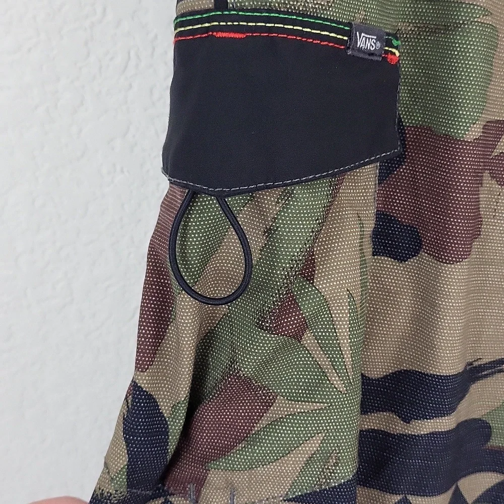 Men's Vans Boardshorts Peace Leaf Camo Size 32